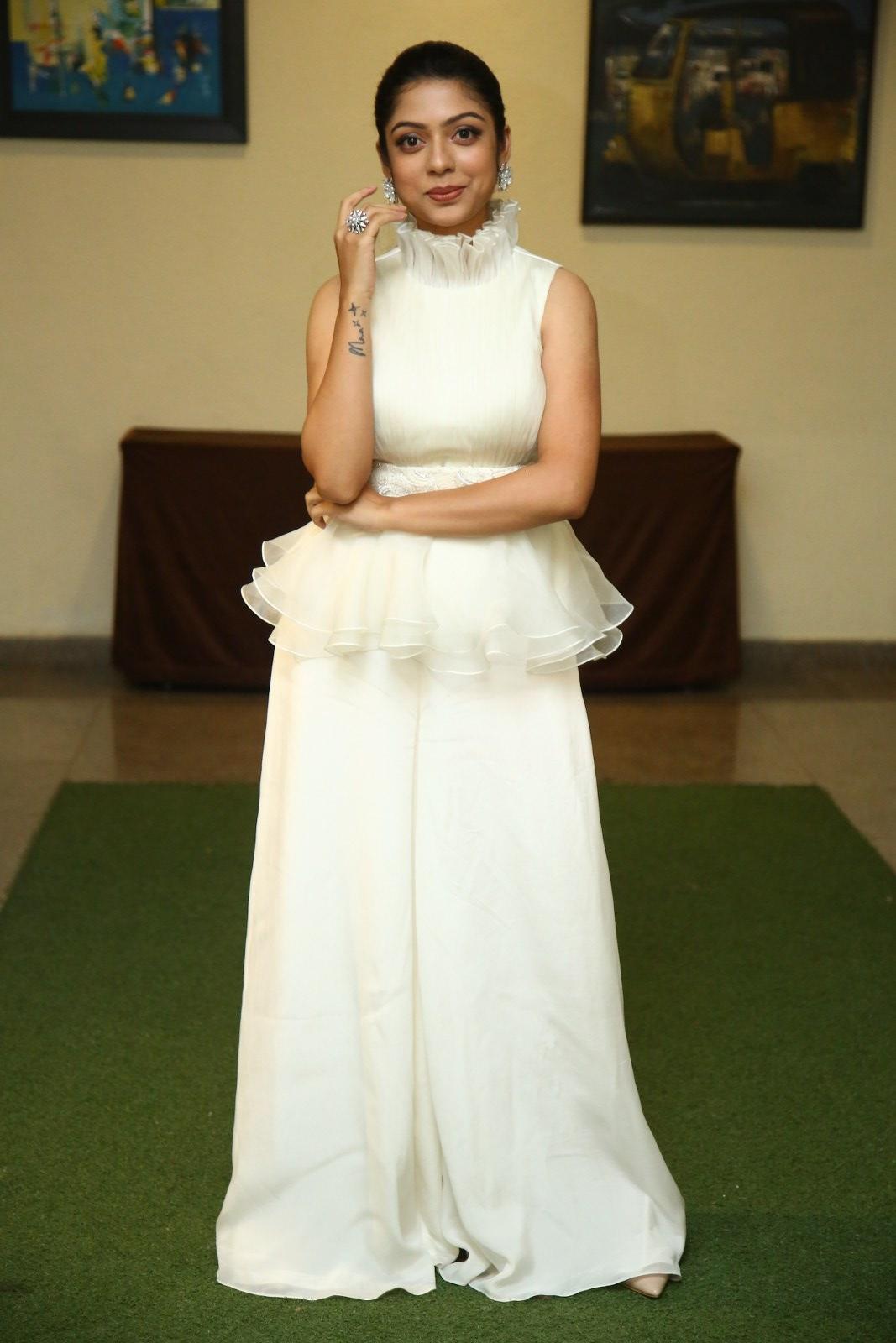 Varsha Bollamma Photoshoot 008