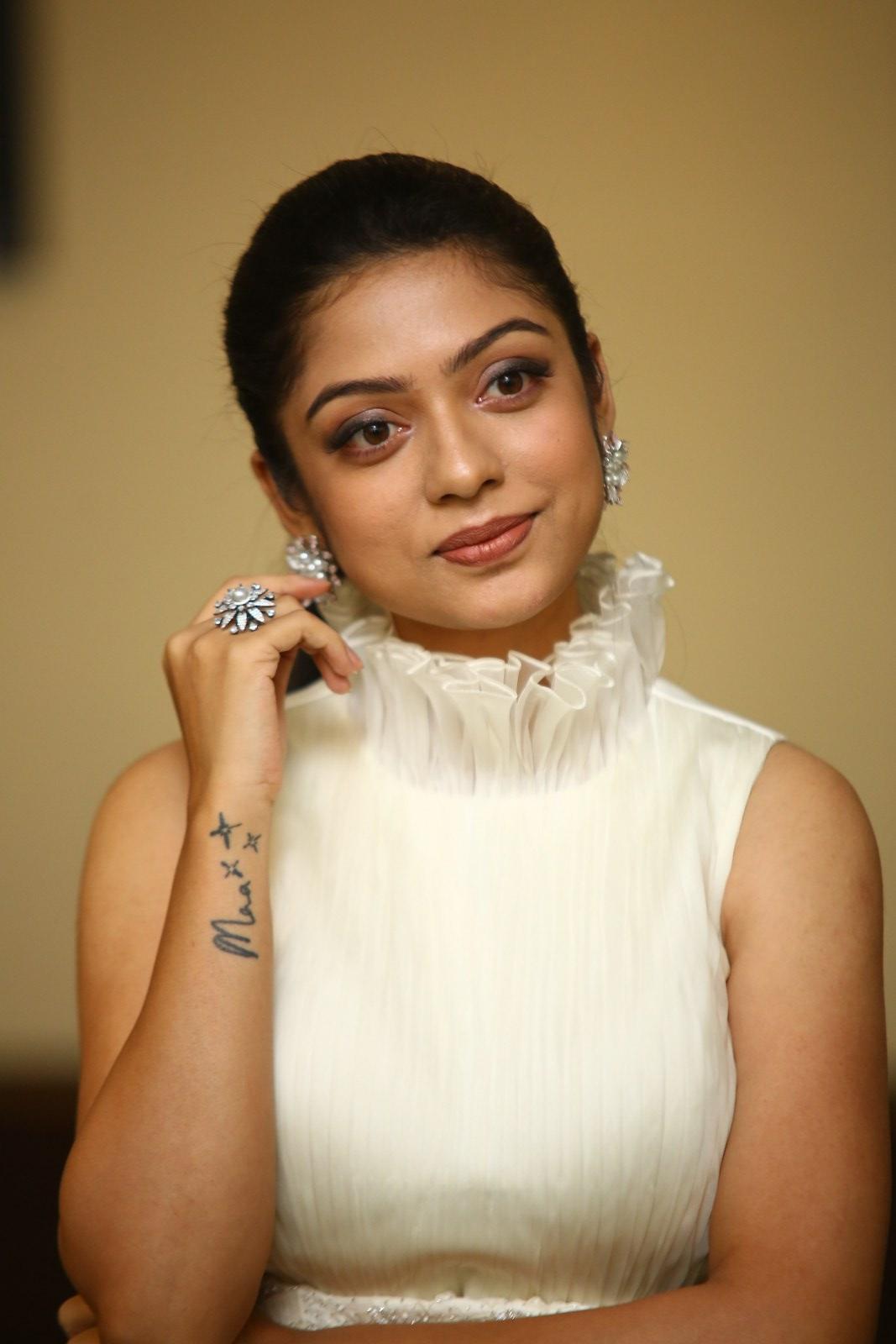 Varsha Bollamma Photoshoot 047