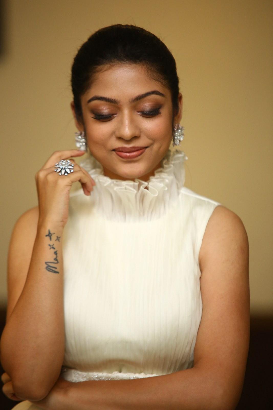 Varsha Bollamma Photoshoot 049