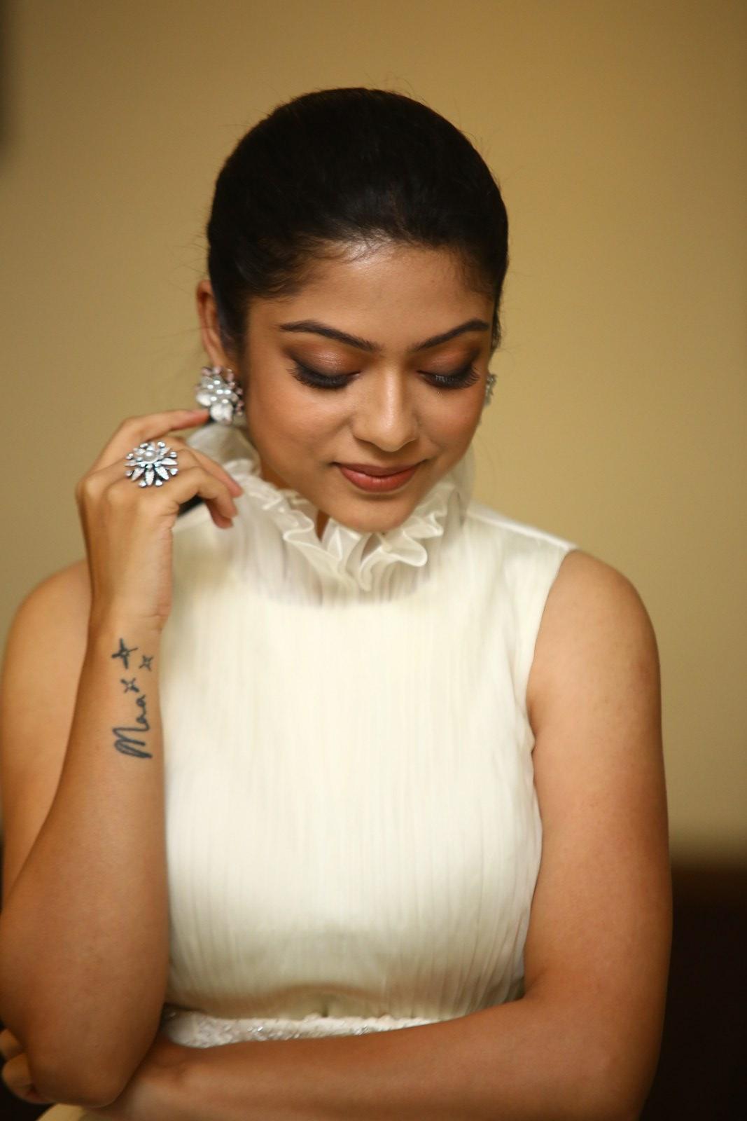 Varsha Bollamma Photoshoot 050
