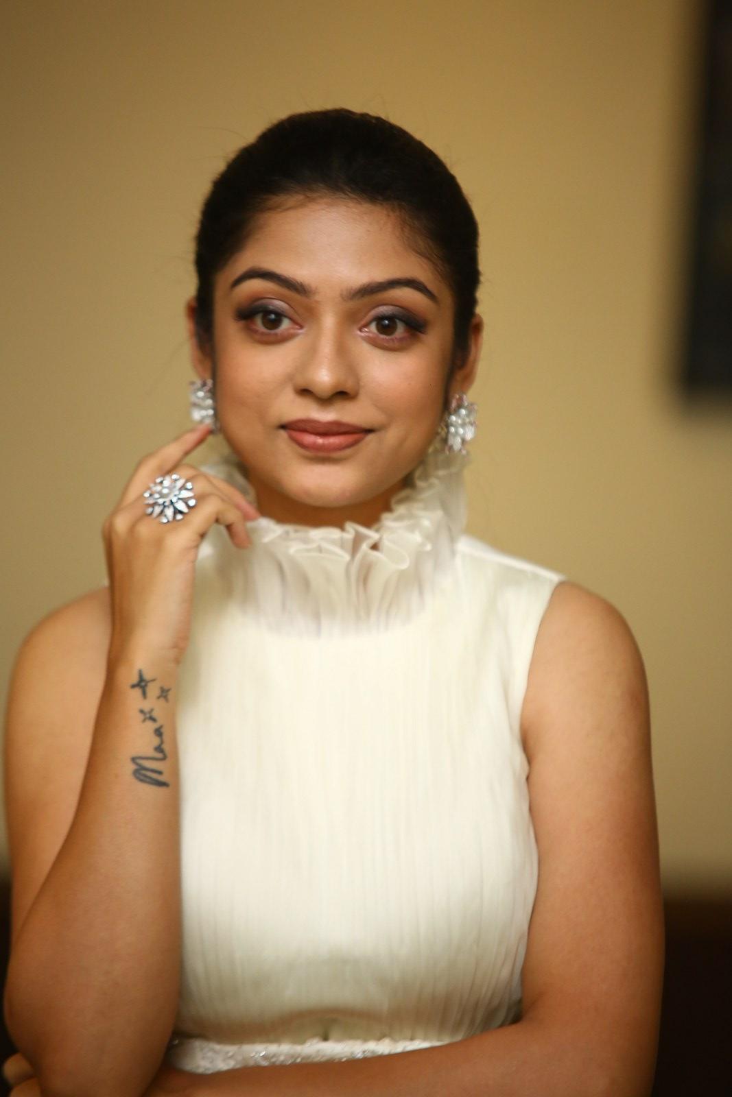Varsha Bollamma Photoshoot 052