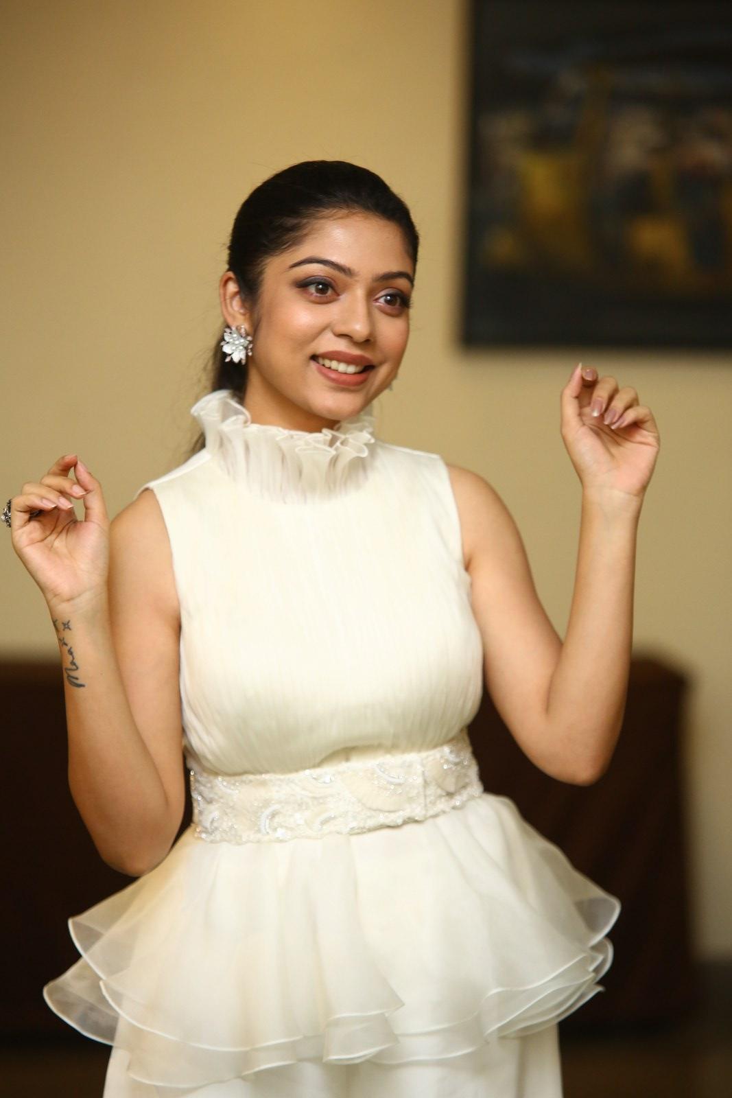 Varsha Bollamma Photoshoot 064