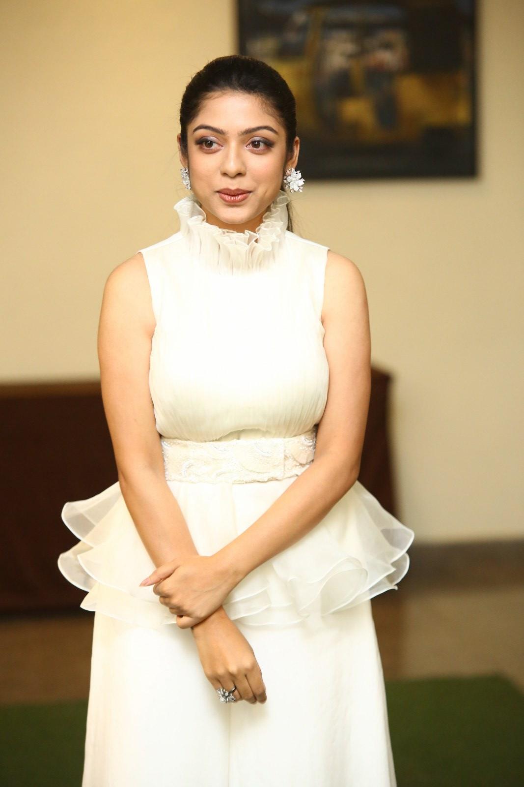 Varsha Bollamma Photoshoot 099