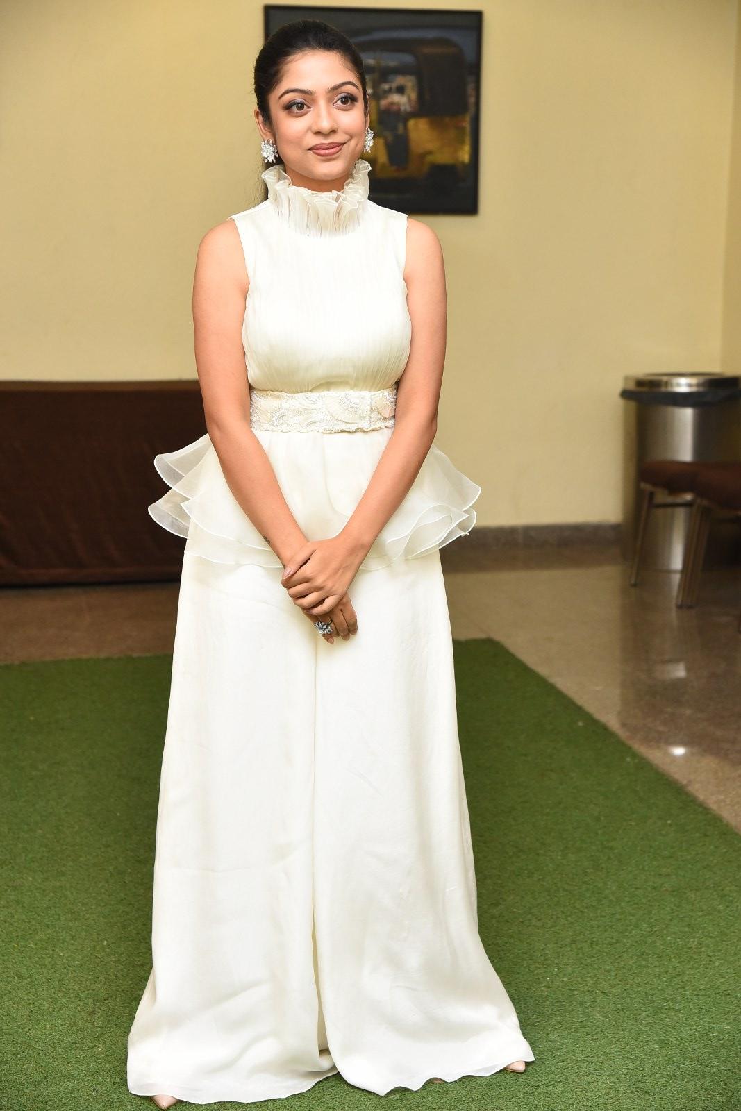 Varsha Bollamma Photoshoot 111