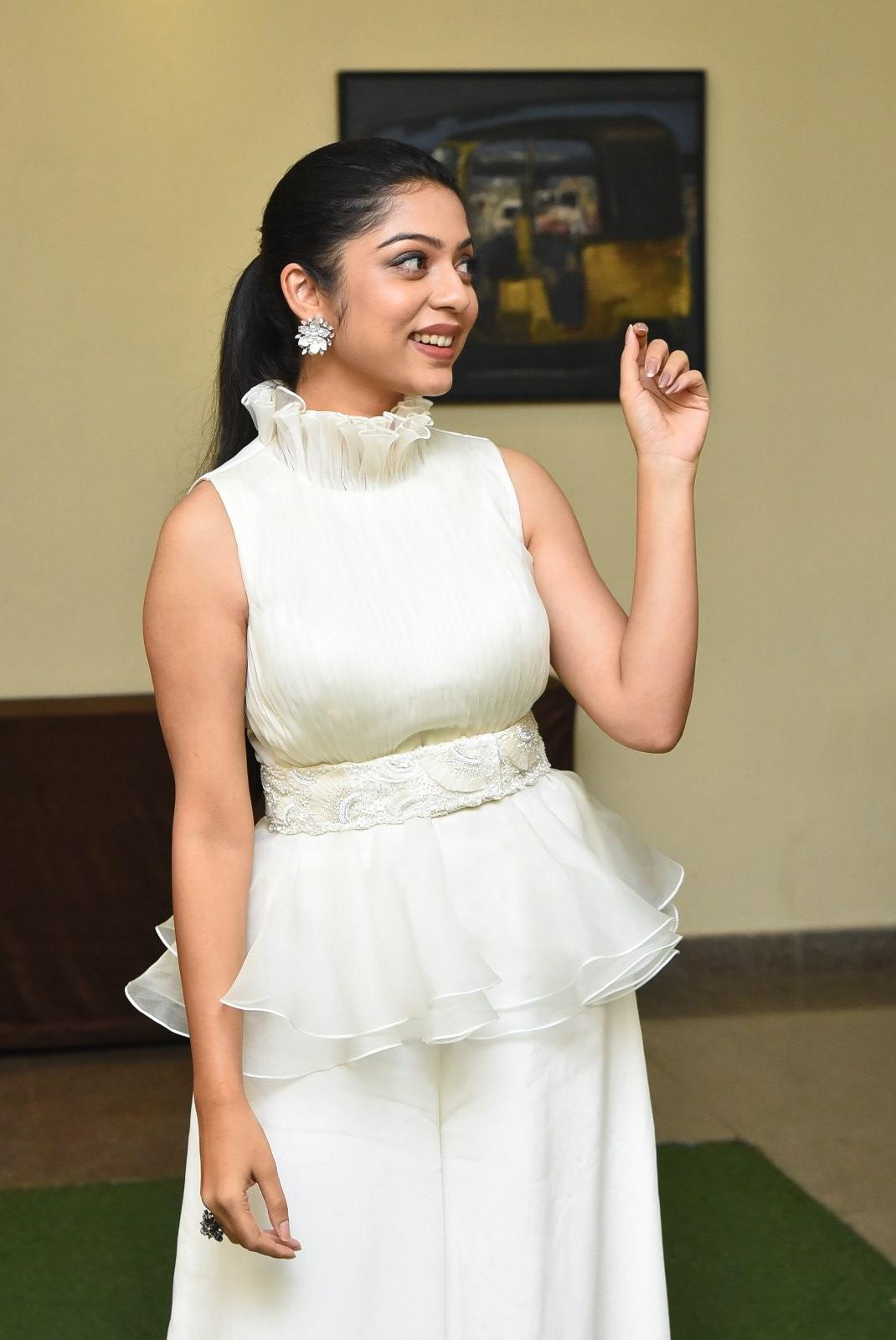 Varsha Bollamma Photoshoot 129