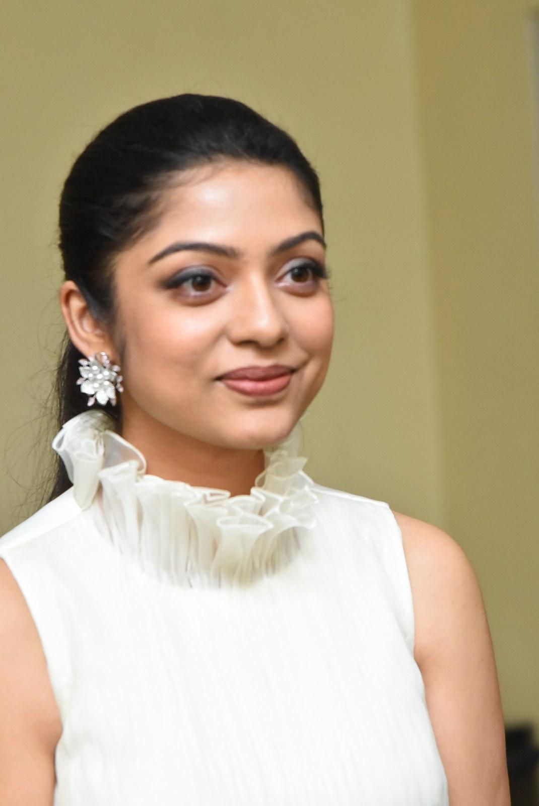 Varsha Bollamma Photoshoot 131