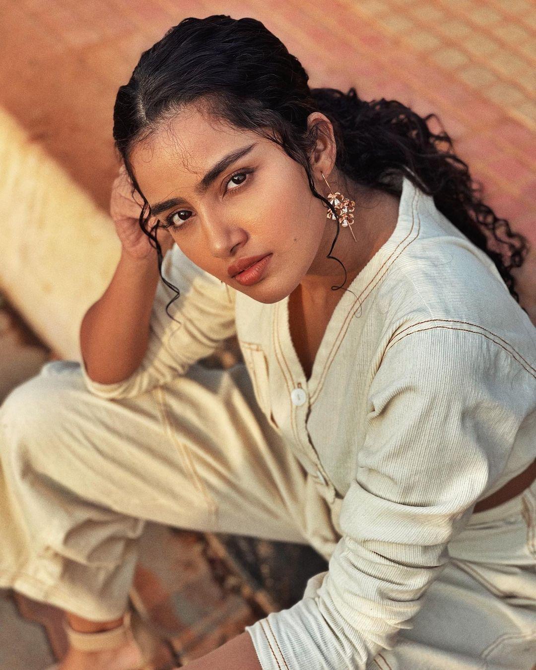 Anupama Parameswaran (2)