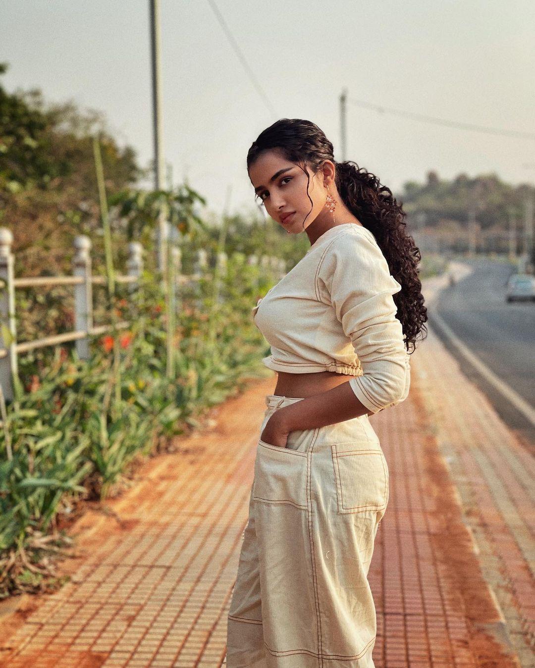 Anupama Parameswaran (4)
