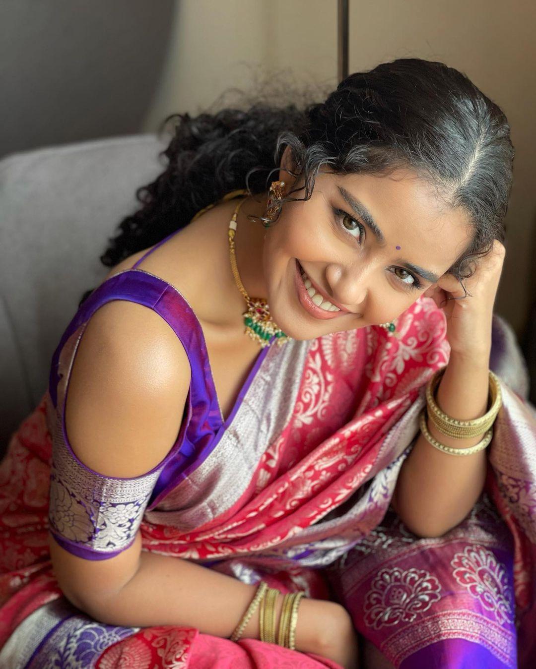 Anupama Parameswaran (5)
