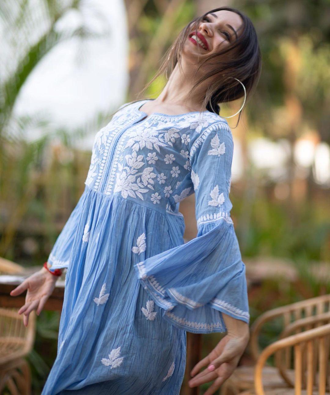Heli Daruwala (7)