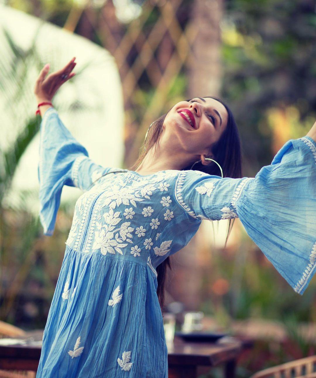 Heli Daruwala (8)