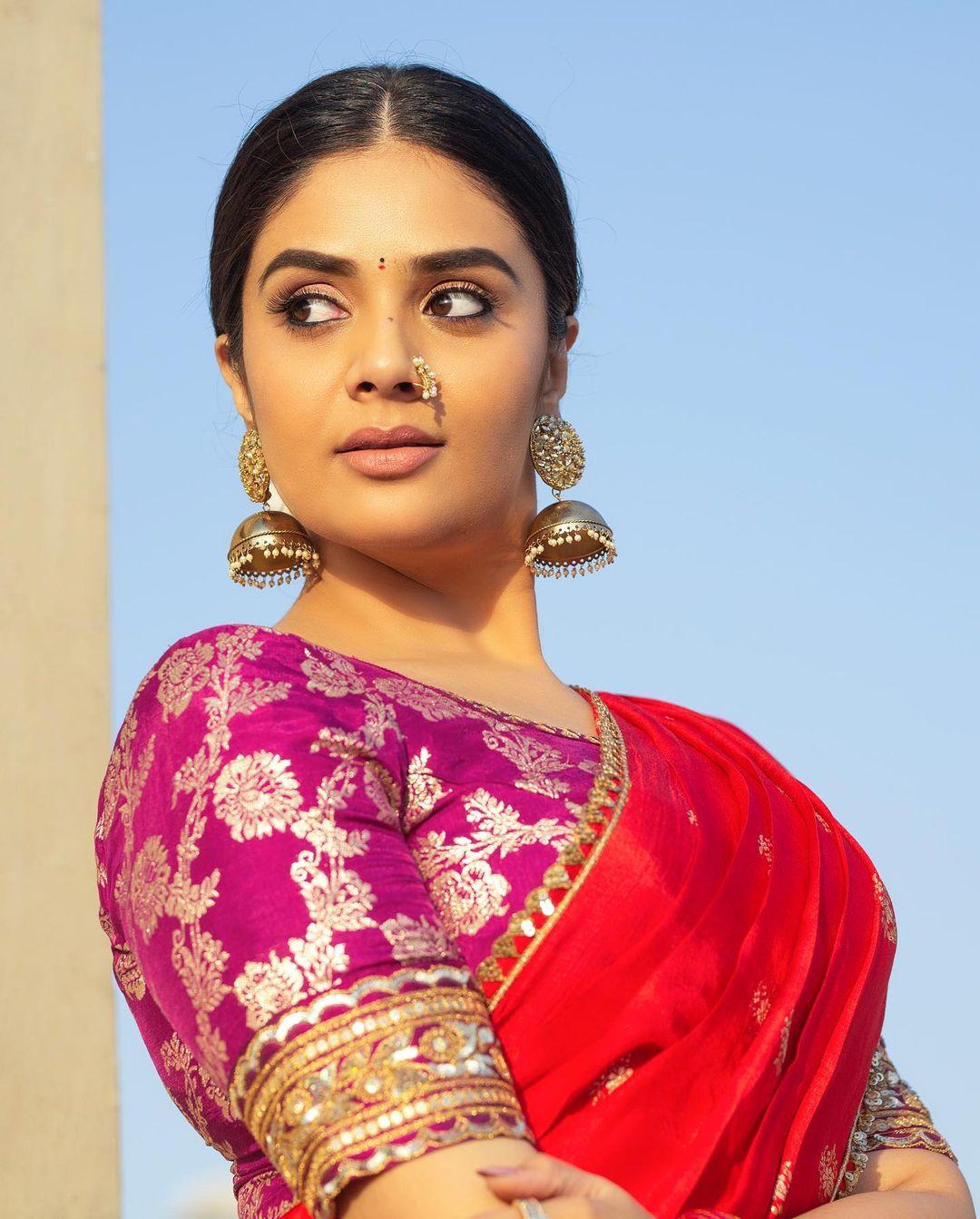 SreeMukhi Latest (11)