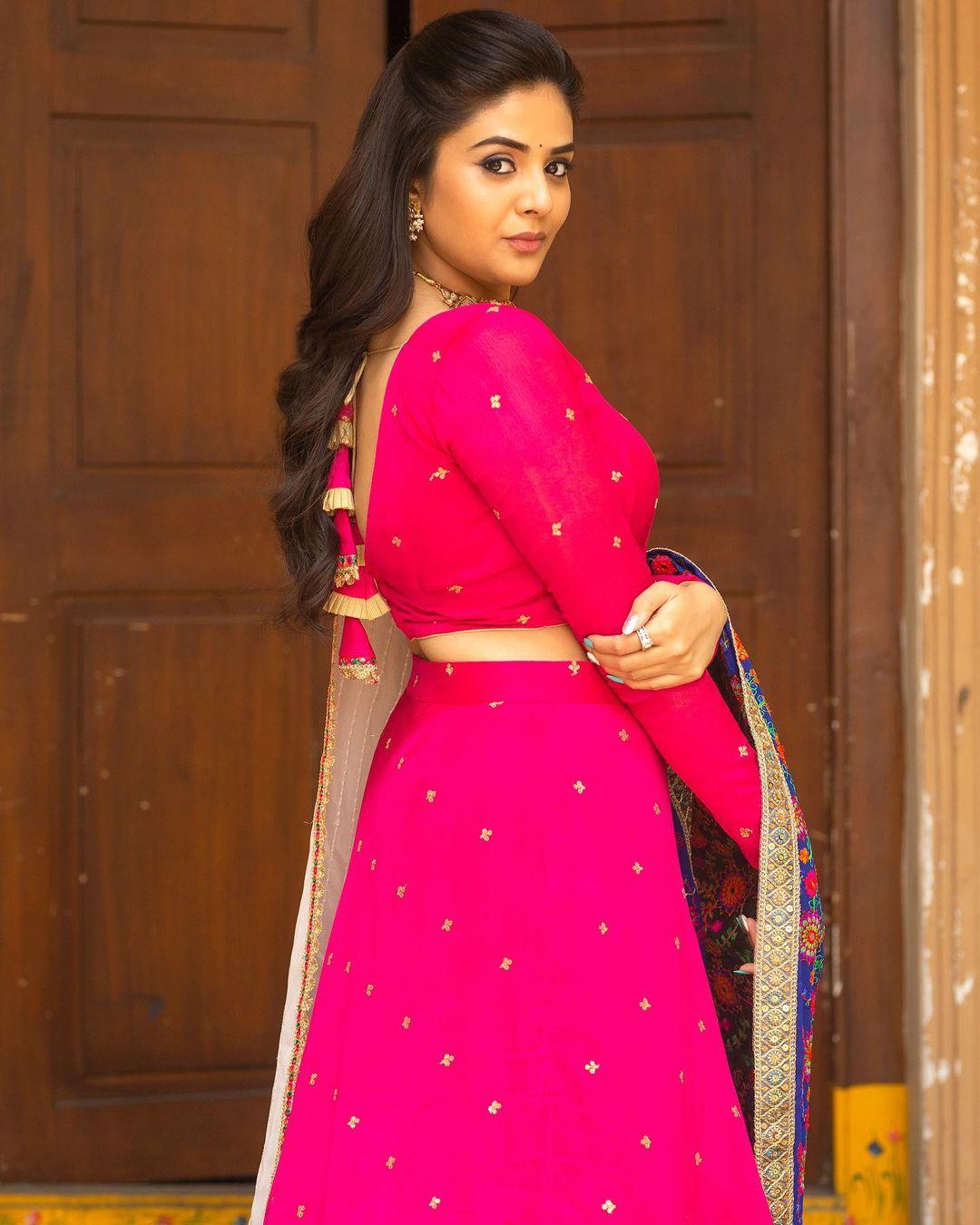 SreeMukhi Latest (13)