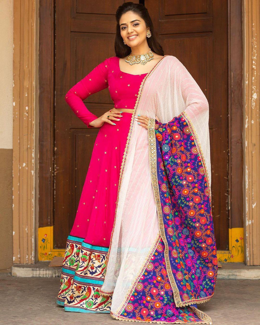 SreeMukhi Latest (14)