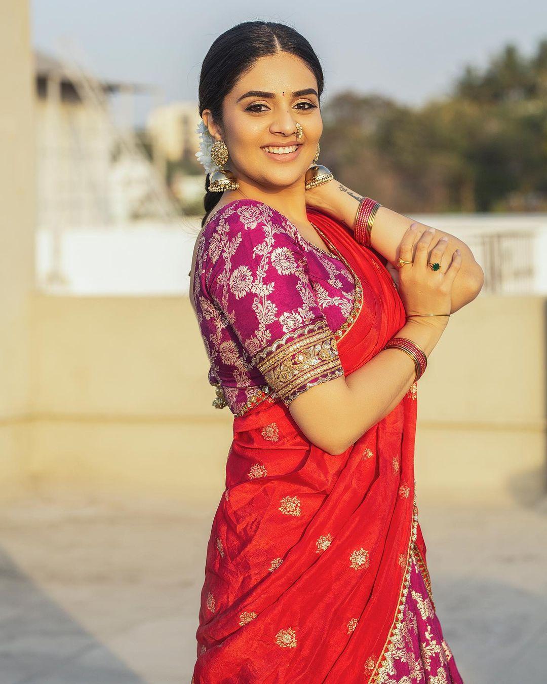 SreeMukhi Latest (6)