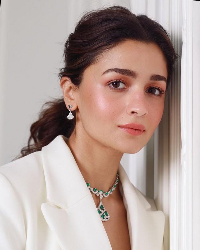 Alia Bhatt 12
