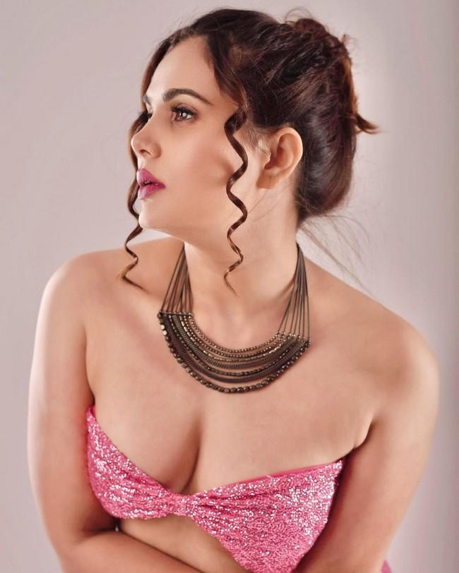 Anupma Agnihotri 12