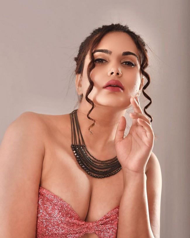 Anupma Agnihotri 17