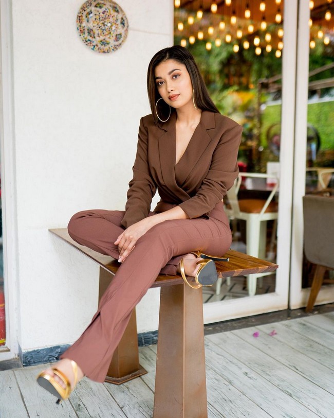 Digangana Suryavanshi 12