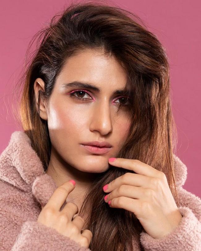 Fatima Sana Shaikh 12