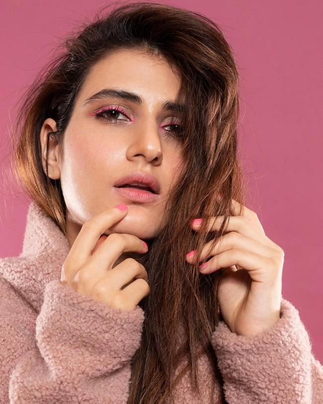 Fatima Sana Shaikh 14