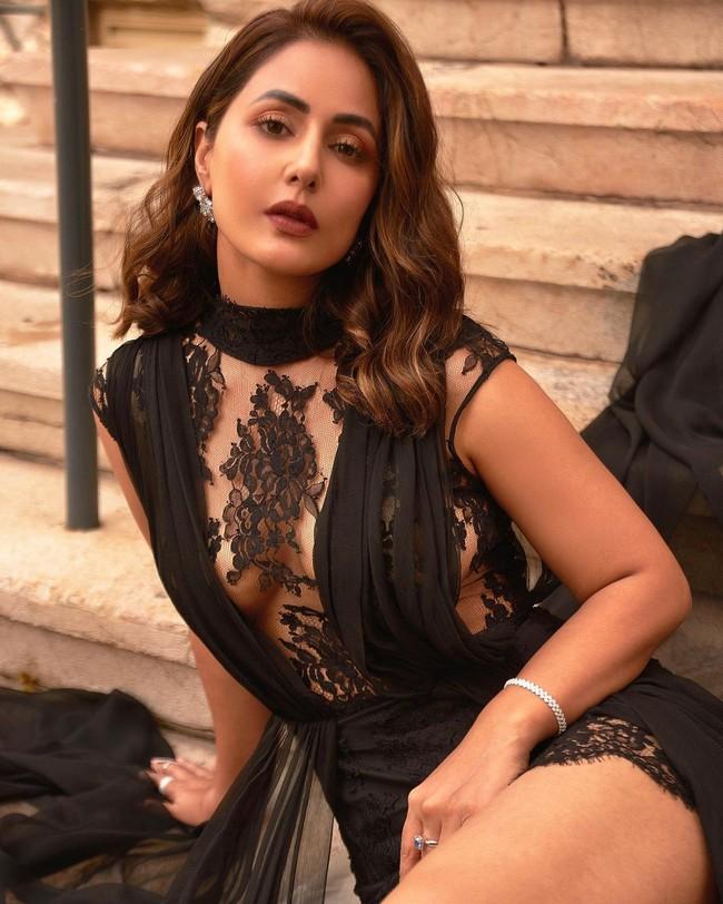 Hina Khan 14