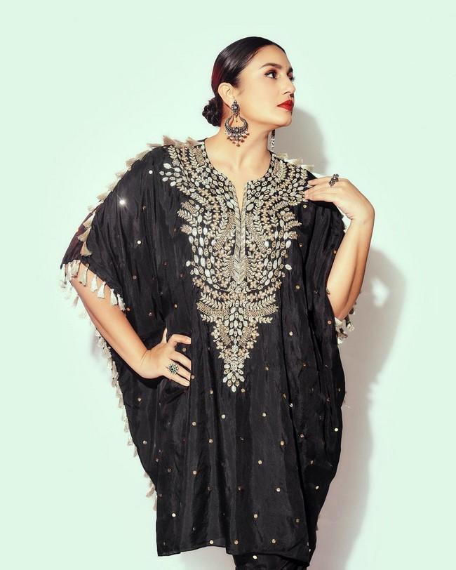 Huma S Qureshi 4