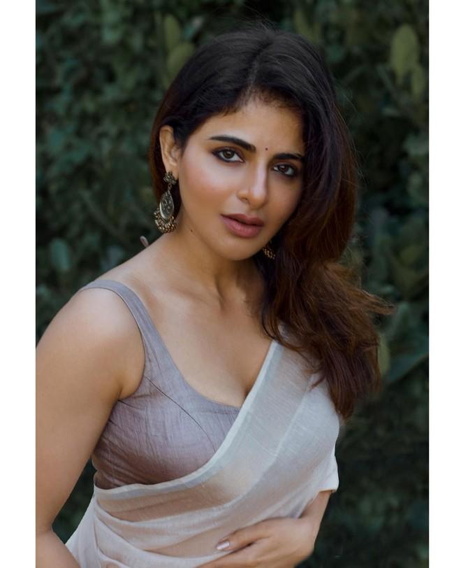 Iswarya Menon 3
