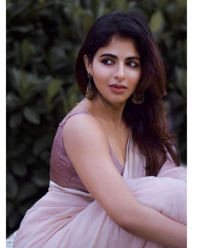 Iswarya Menon 4
