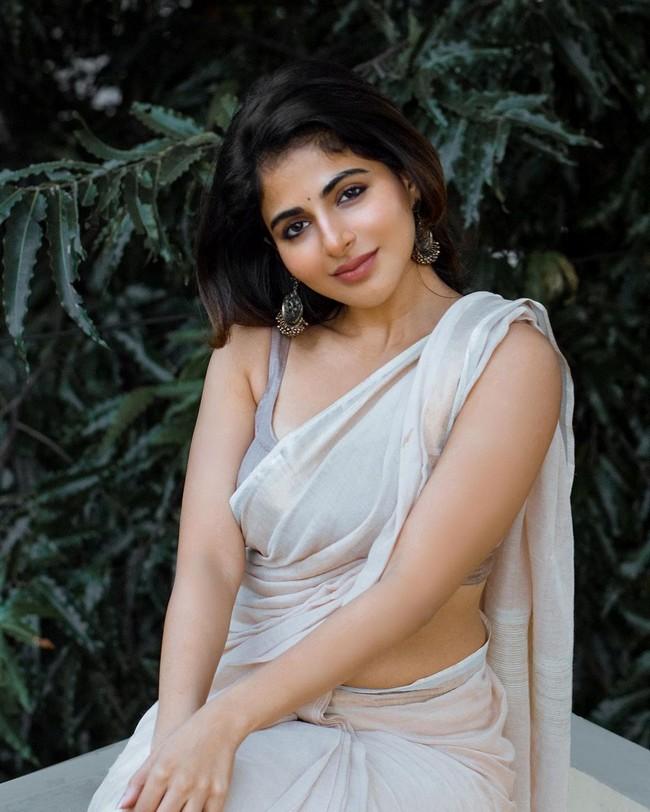 Iswarya Menon 5