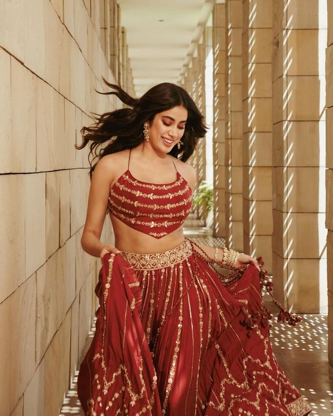 Janhvi Kapoor 15