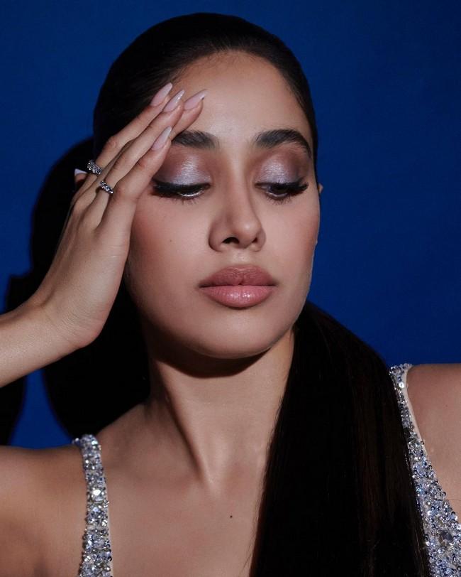 Janhvi Kapoor 3