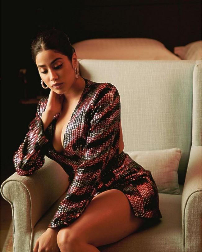 Janhvi Kapoor 8