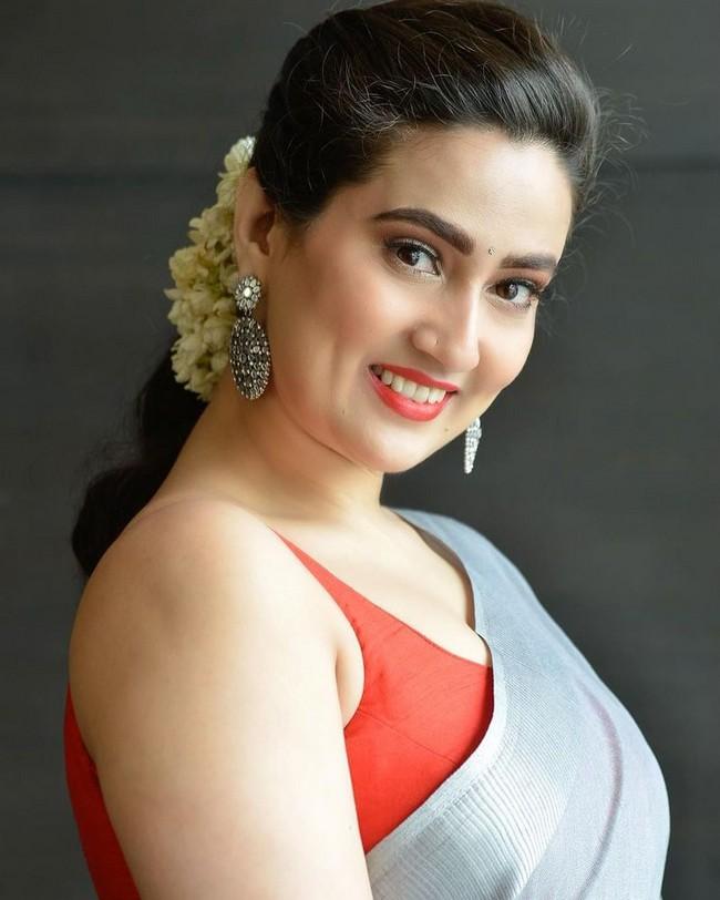 Manjusha 2