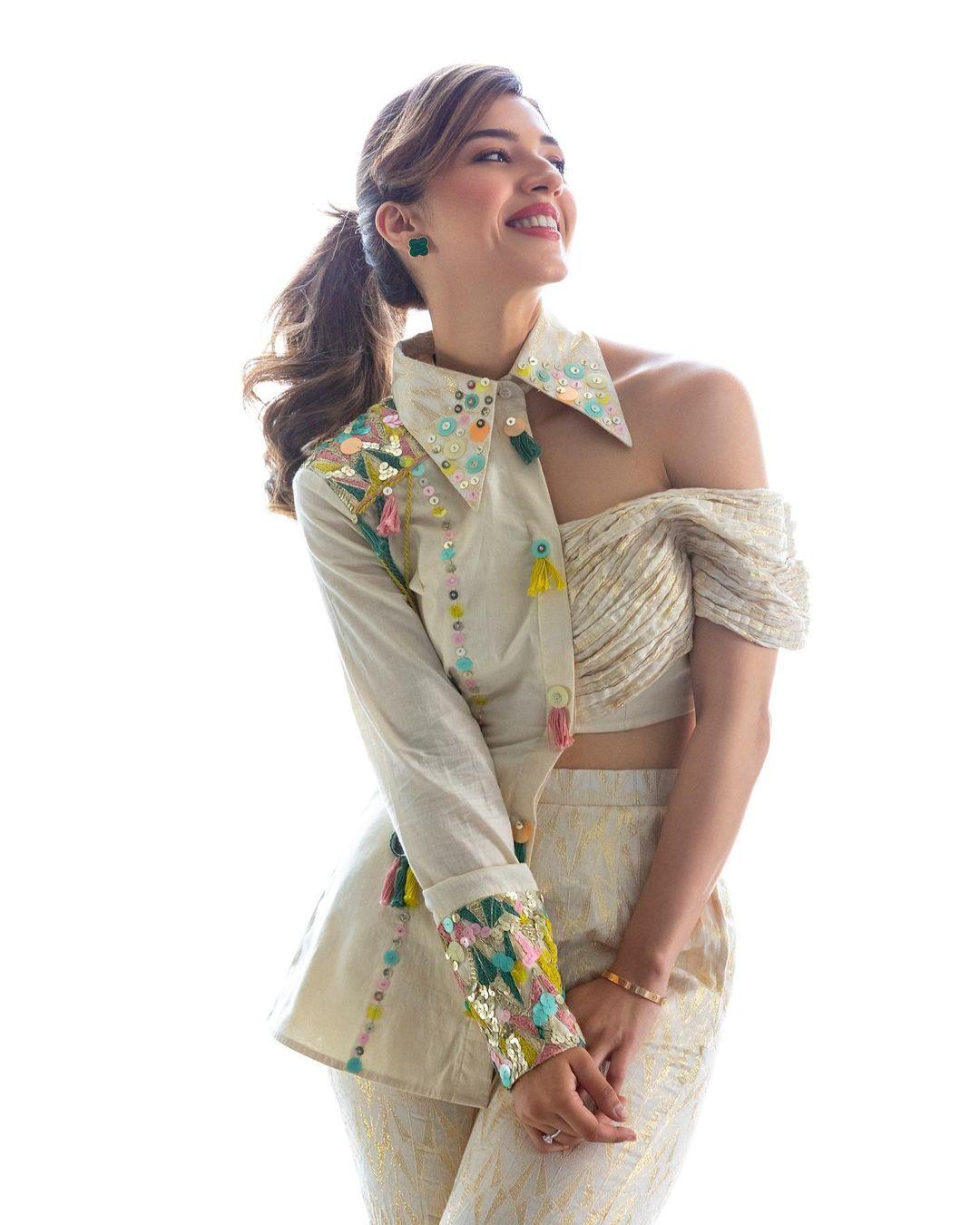 Mehreen (2)