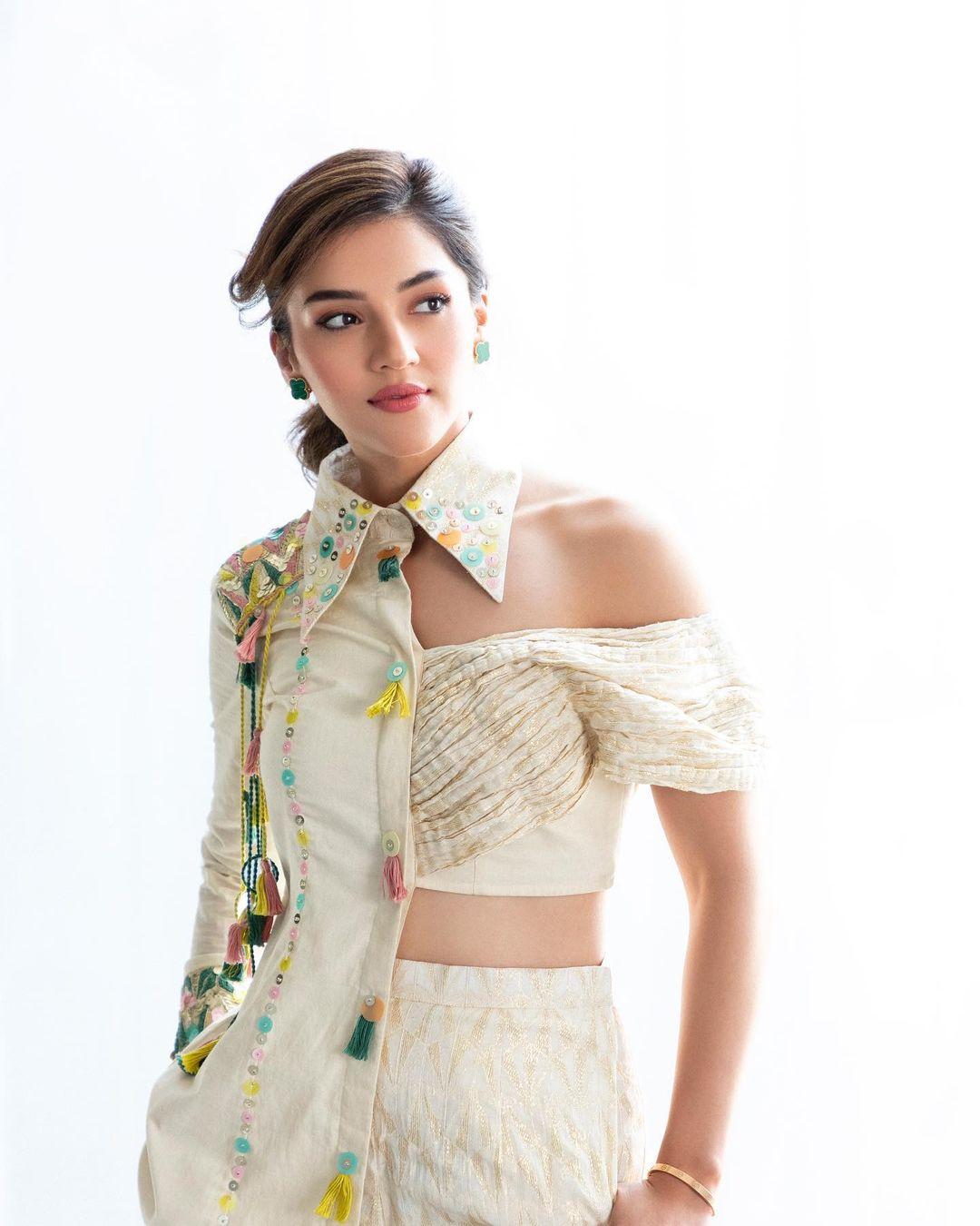 Mehreen (3)