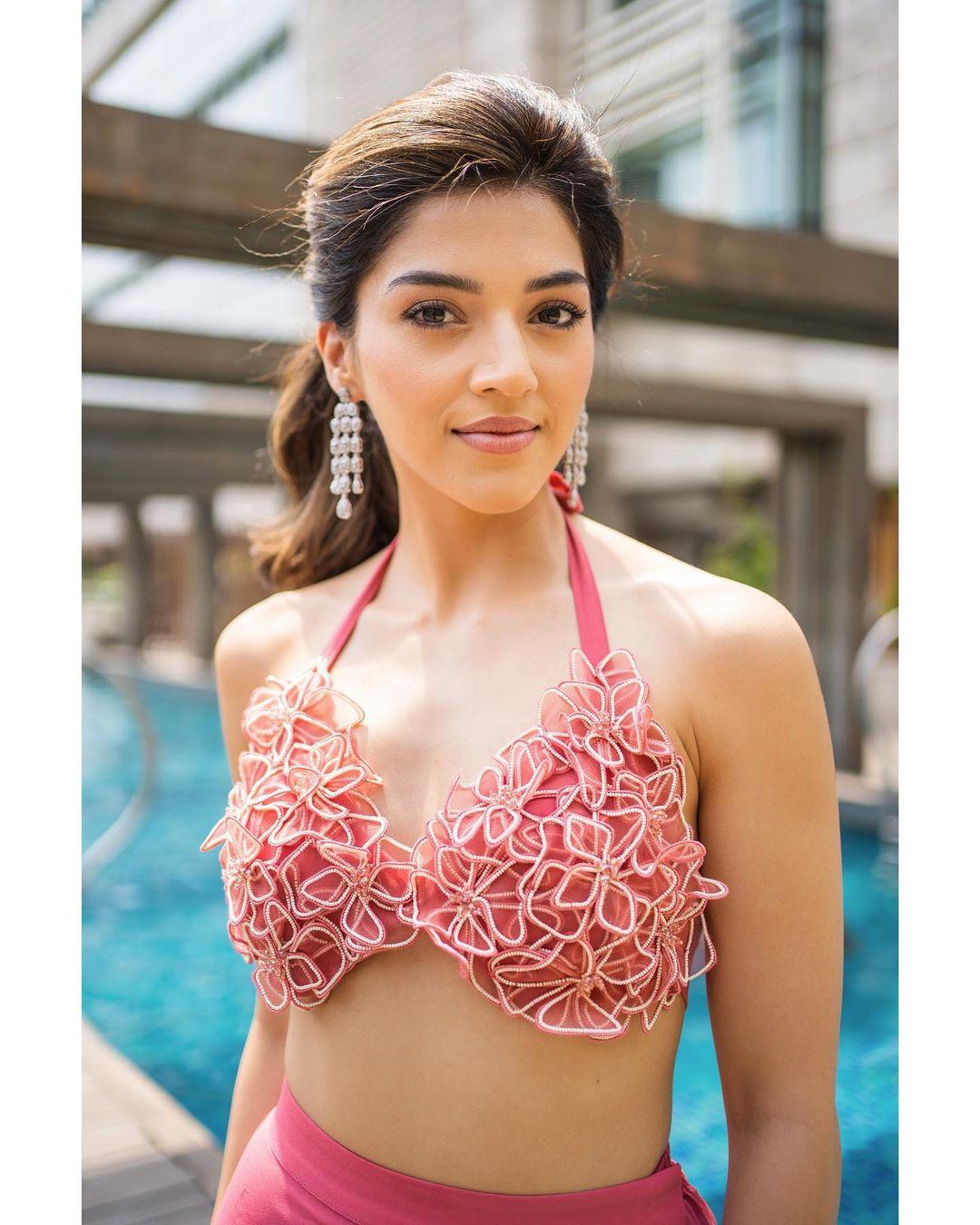 Mehreen (7)