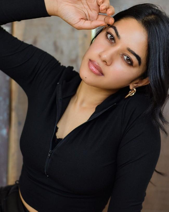 Mirnalini Ravi 2