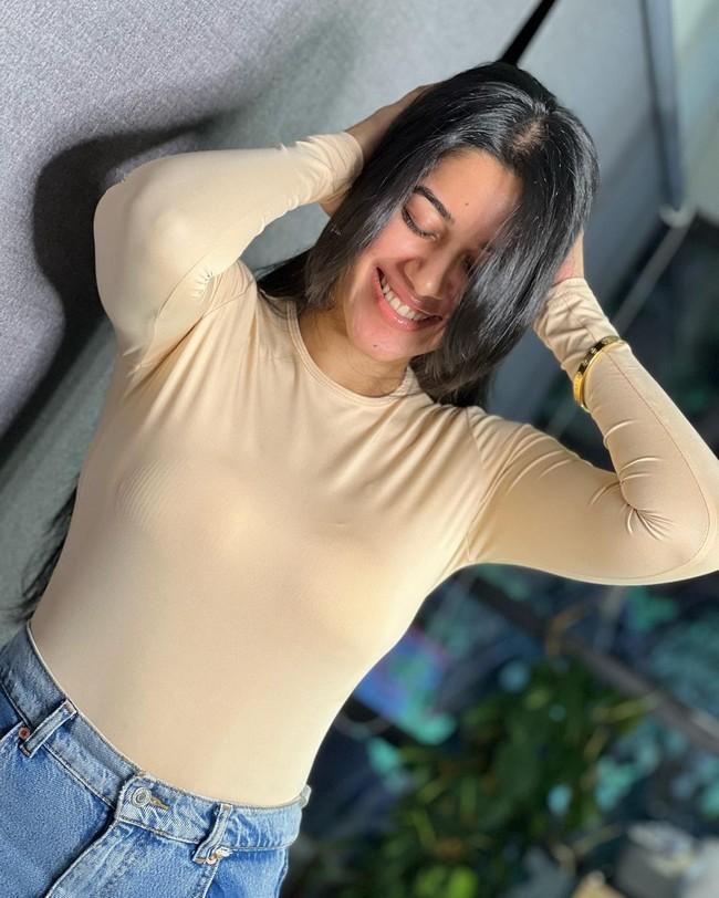 Mirnalini Ravi 6