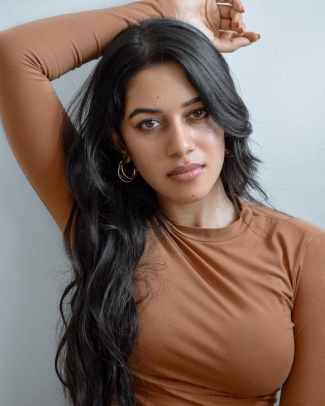Mirnalini Ravi 14
