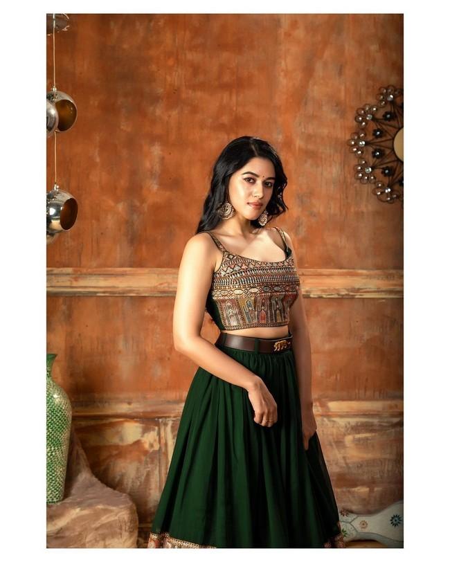 Mirnalini Ravi 5