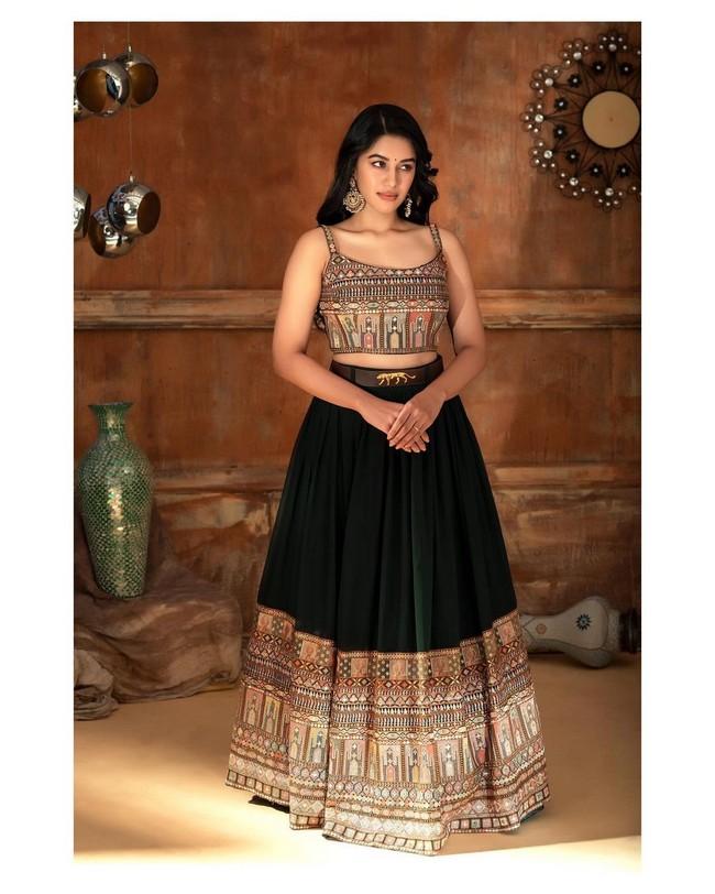 Mirnalini Ravi 7