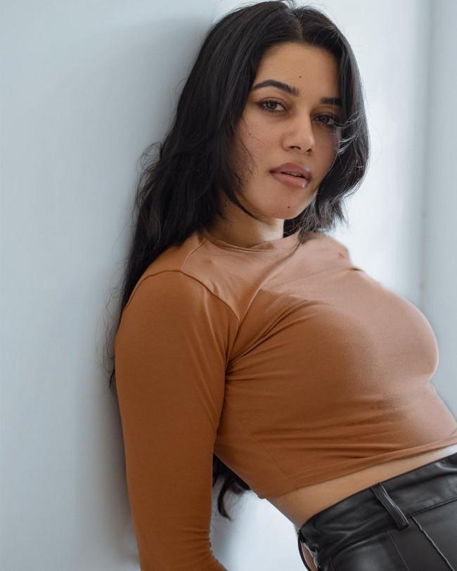 Mirnalini Ravi 9