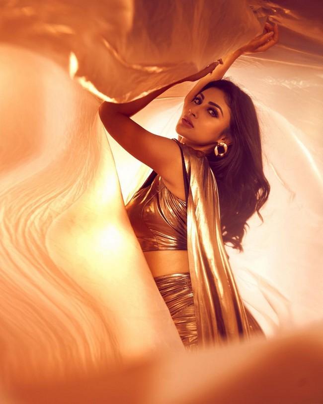 Mouni Roy