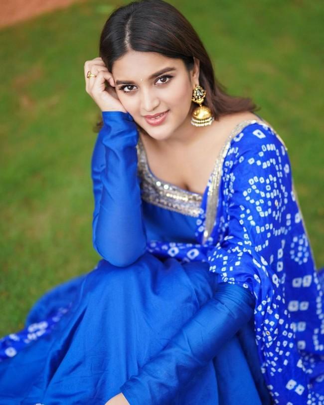 Nidhhi Agerwal 10