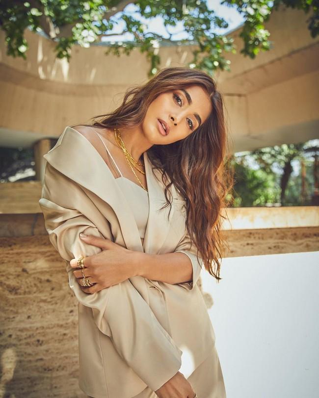 Pooja Hegde 4