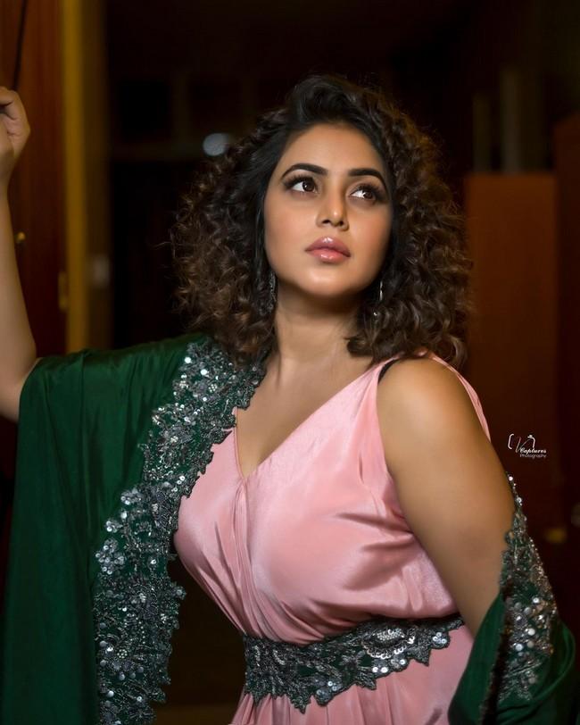 Poorna 9