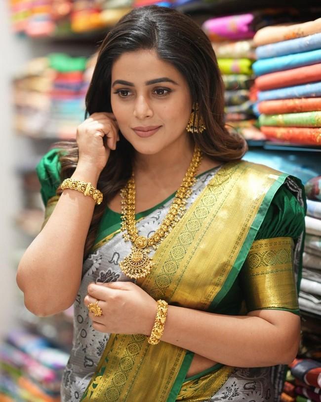 Poorna