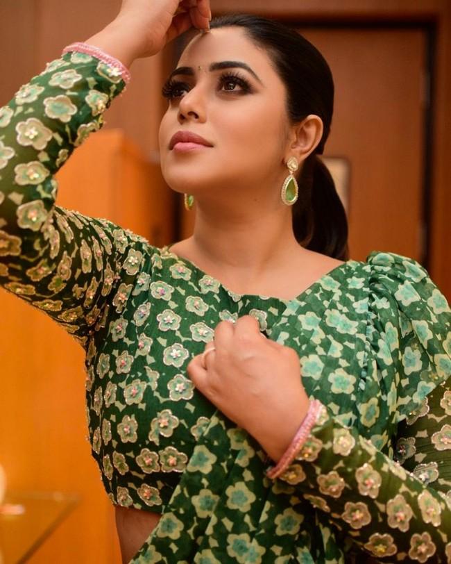 Poorna 13