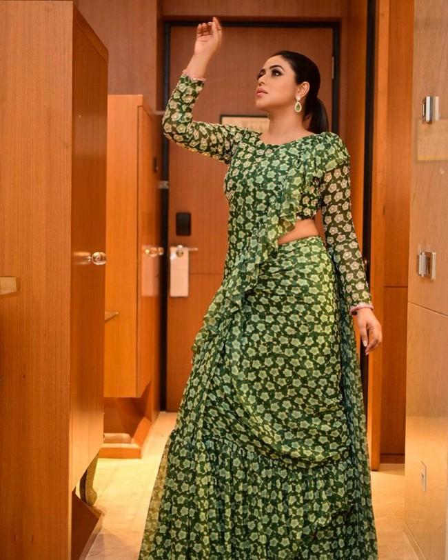 Poorna 14